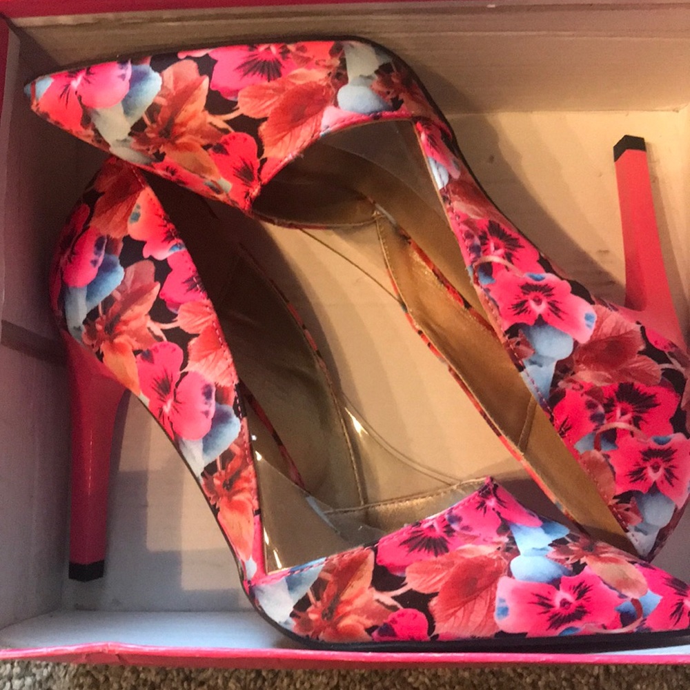 Flowers heels💕🌸🌺🌸🌺